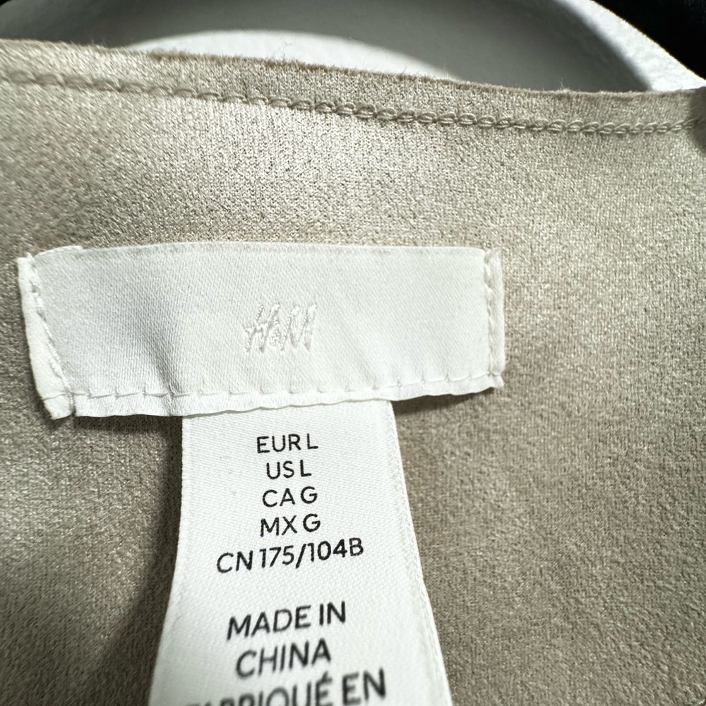 H&M Light Beige Faux Suede Jacket Blazer Size L Neutral Layering - Picture 4 of 8